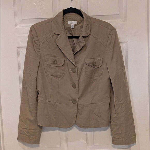 Loft Ann Taylor Women's Size 12 Button Front Tan Lightweight Collar Short Jacket - Picture 1 of 7